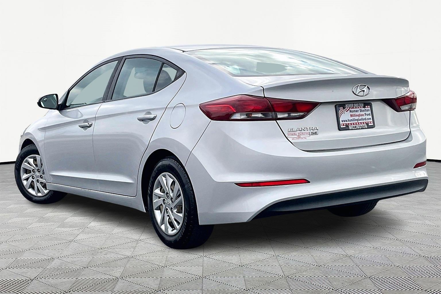 Used 2018 Hyundai Elantra SE image 10