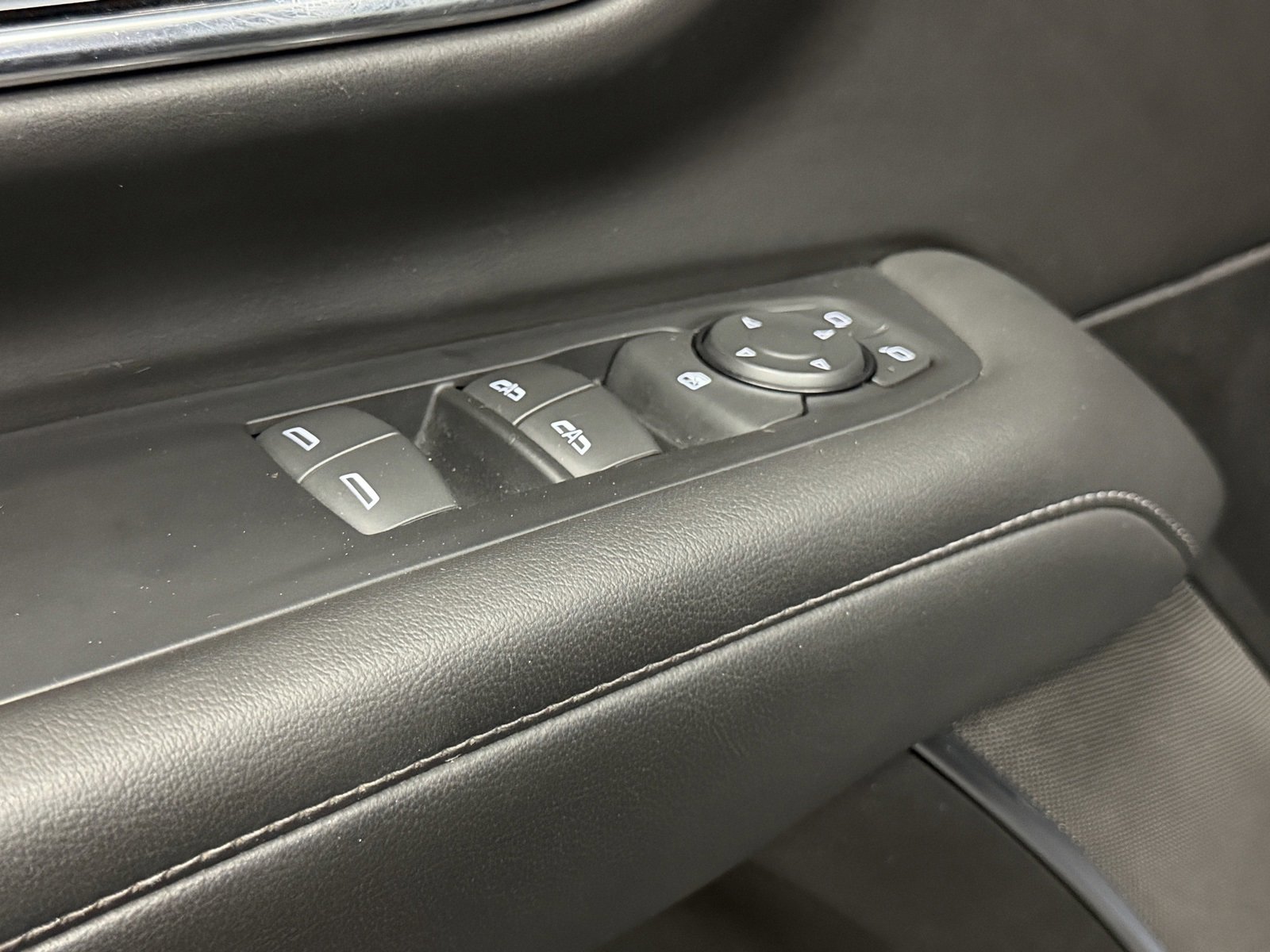 Used 2023 Chevrolet Suburban LS image 19