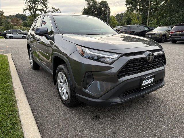 Used 2024 Toyota RAV4 LE AWD/4WD image 2