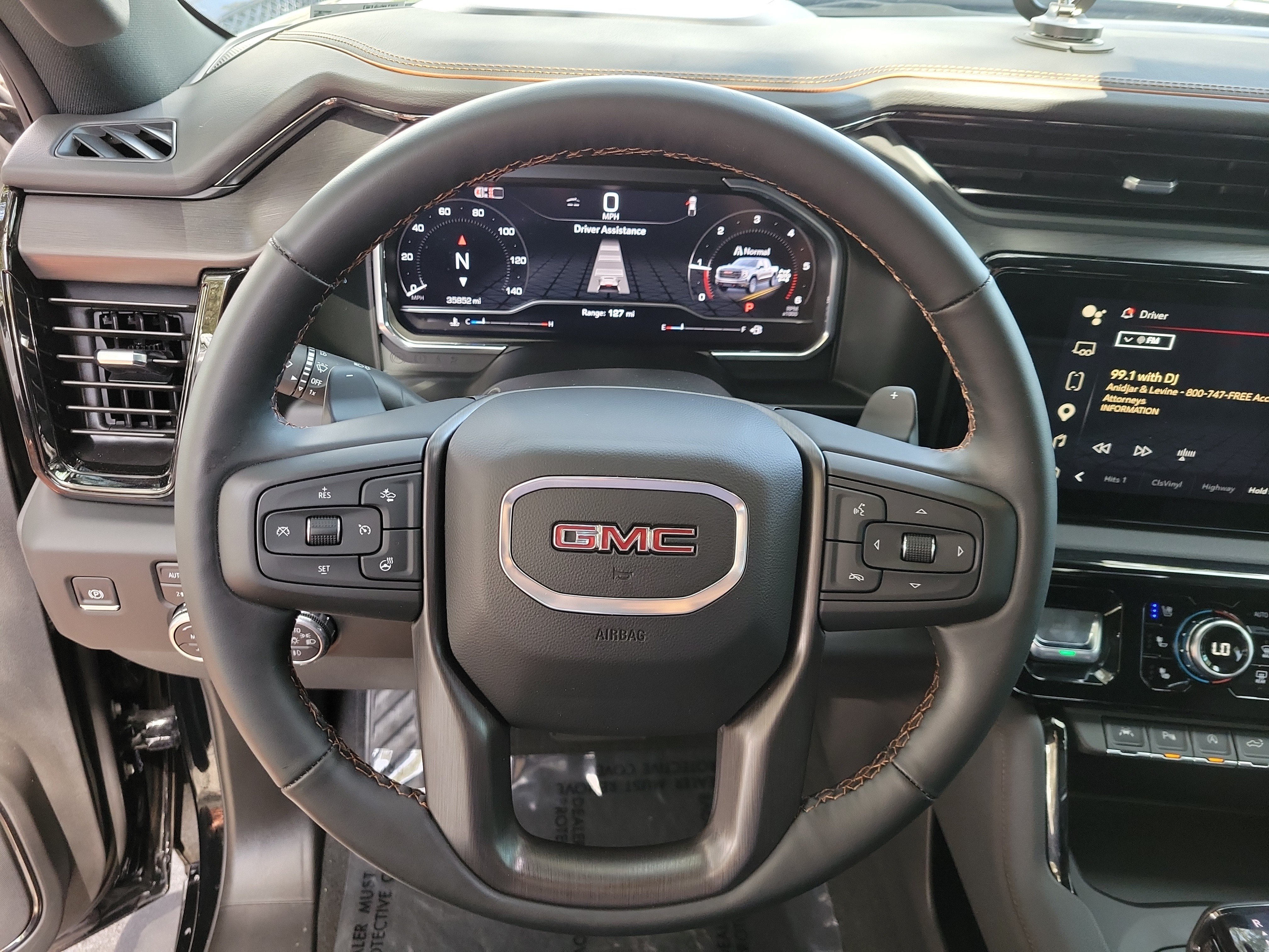 Used 2025 GMC Sierra 1500 AT4 w/ AT4 Premium Package AWD/4WD image 15