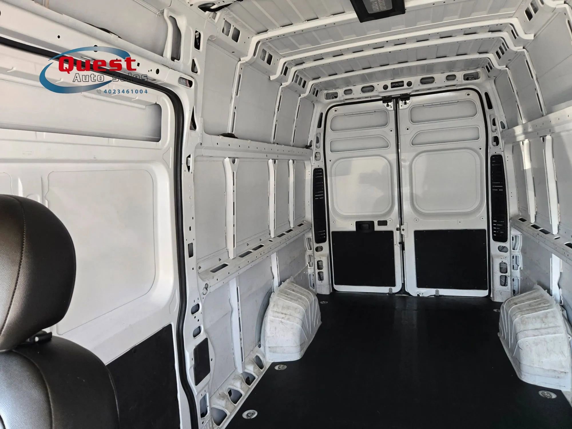 Used 2023 RAM ProMaster 3500 w/ Lane Management Group FWD image 29