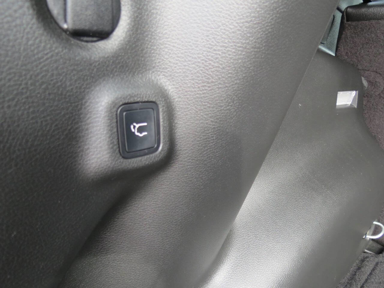 Used 2024 Jeep Compass Limited w/ Elite Group image 22