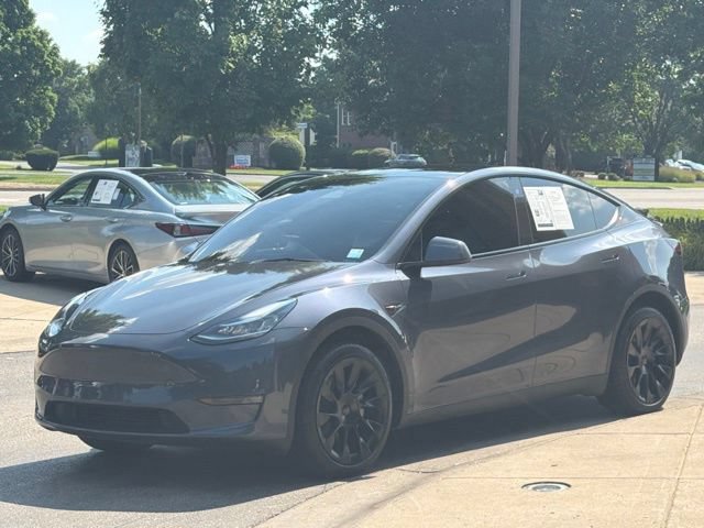 Used 2023 Tesla Model Y Long Range AWD/4WD image 3