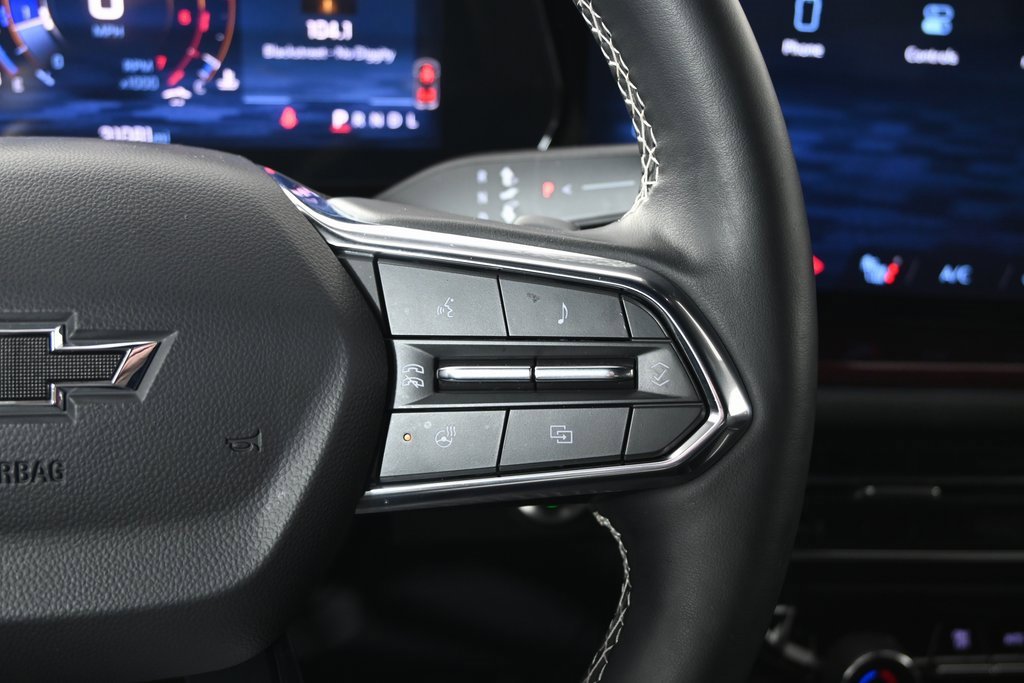 Used 2024 Chevrolet Traverse Z71 image 36