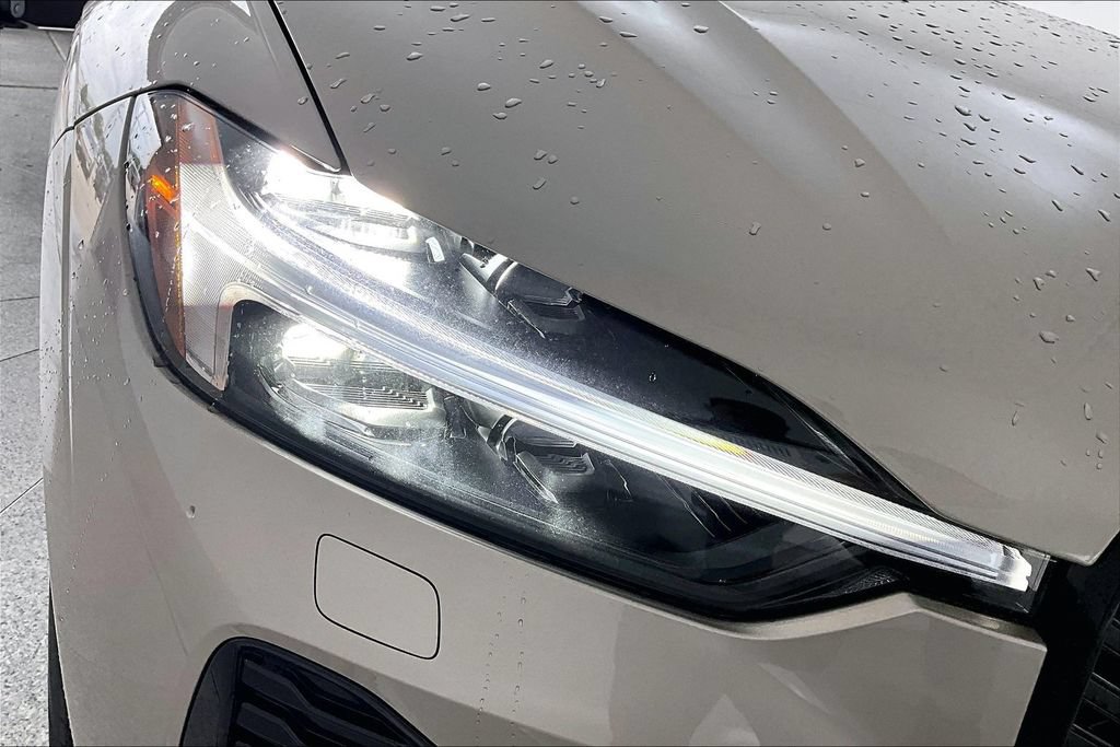 New 2026 Volvo XC60 B5 Core w/ Climate Package AWD/4WD image 31