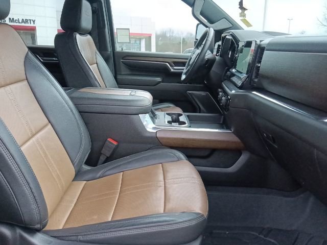 Used 2024 Chevrolet Silverado 2500 High Country w/ High Country Premium Package AWD/4WD image 32