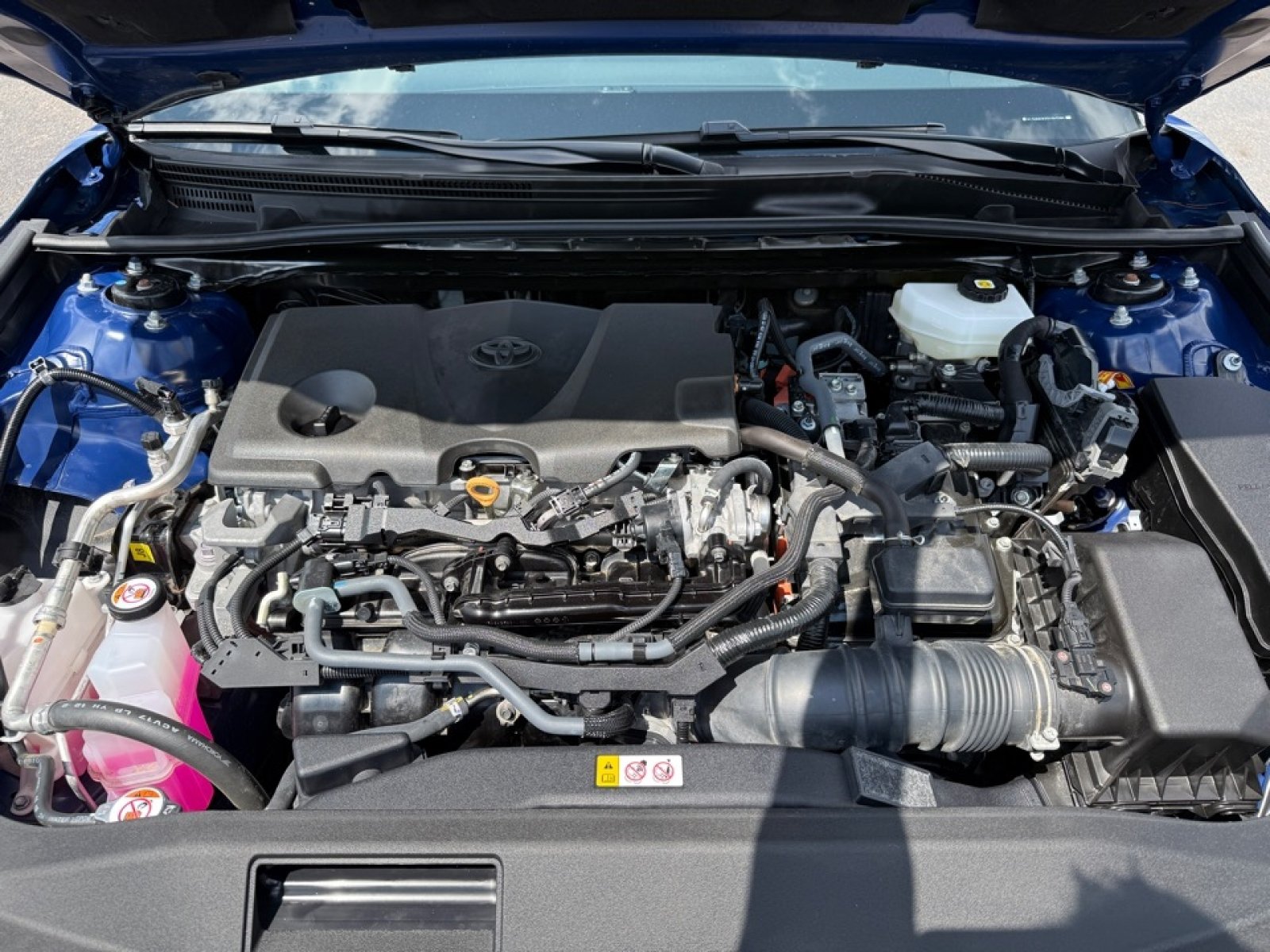 Used 2025 Toyota Camry SE FWD image 38