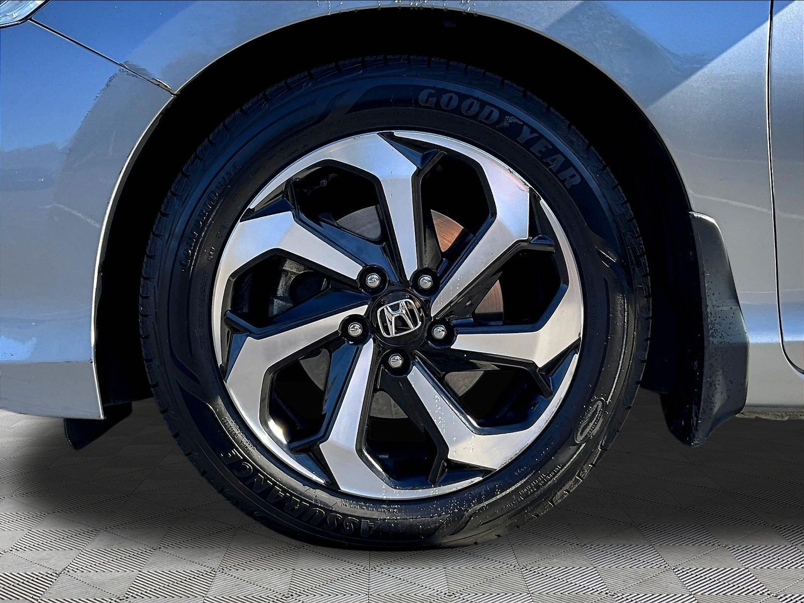 Used 2017 Honda Accord EX-L image 34