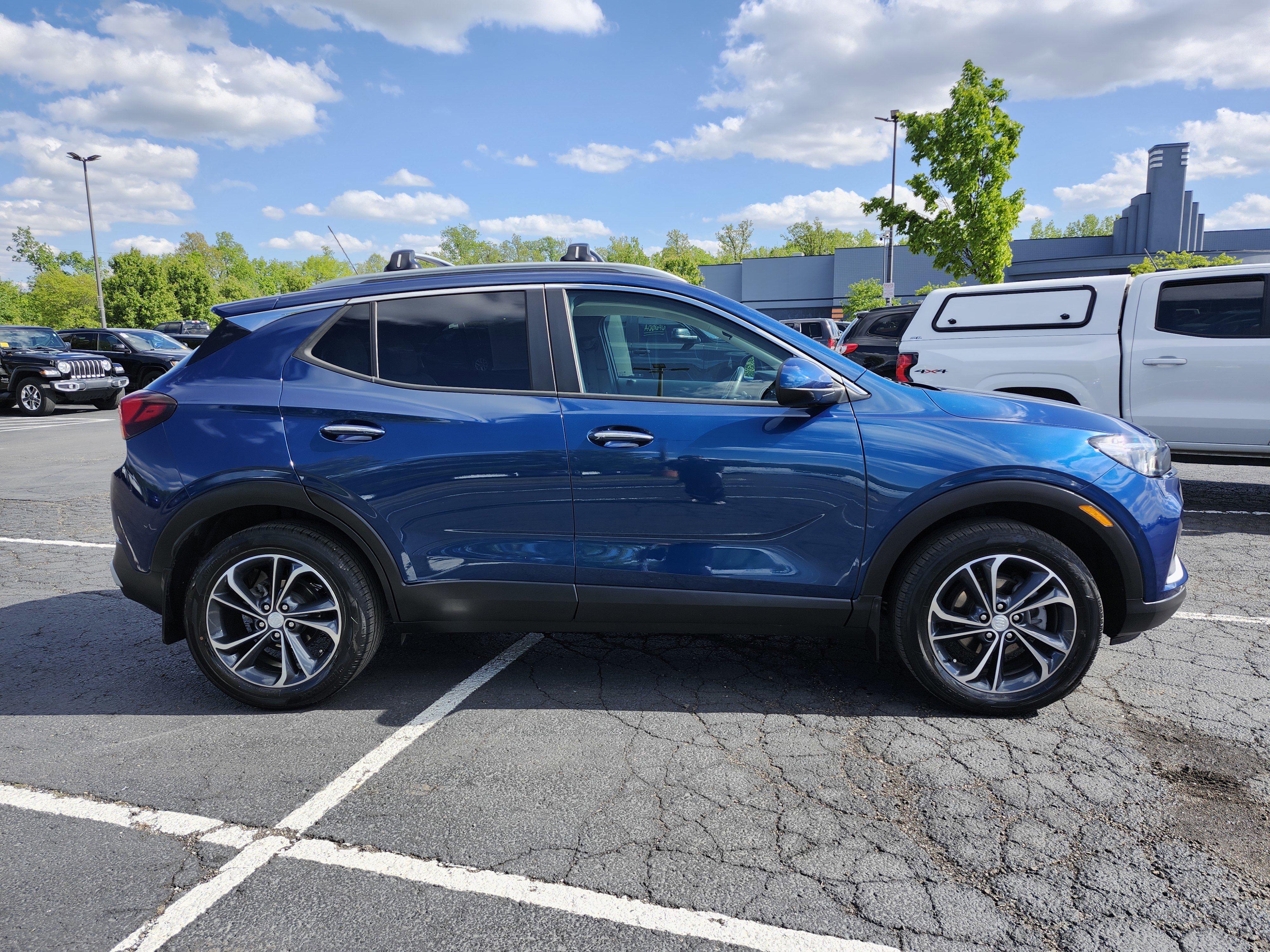 Used 2020 Buick Encore GX Select AWD/4WD image 18