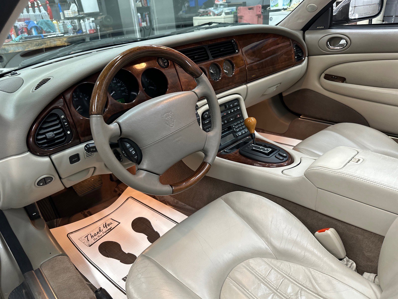 Used 2001 Jaguar XK8 Convertible image 26