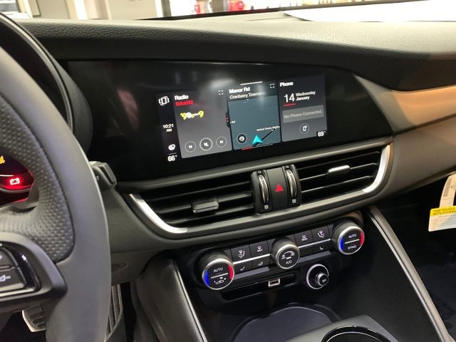 New 2025 Alfa Romeo Giulia image 19