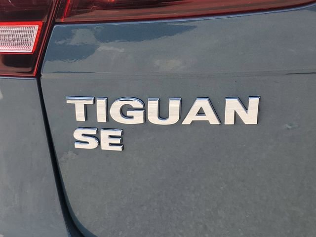 Certified 2021 Volkswagen Tiguan SE w/ Panoramic Sunroof Package image 7