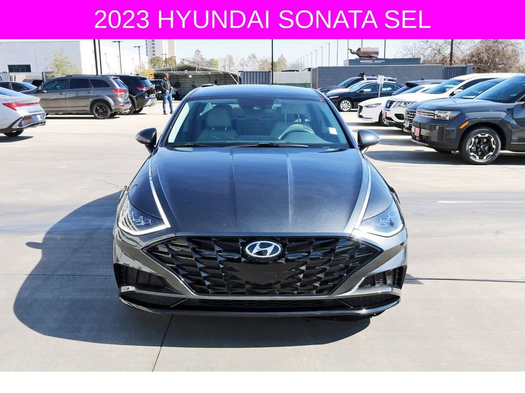 Used 2023 Hyundai Sonata SEL image 2
