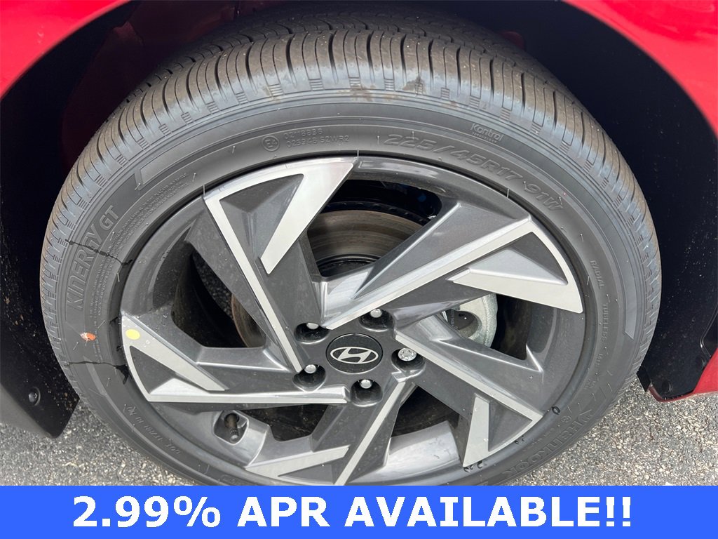 Certified 2025 Hyundai Elantra Limited image 12