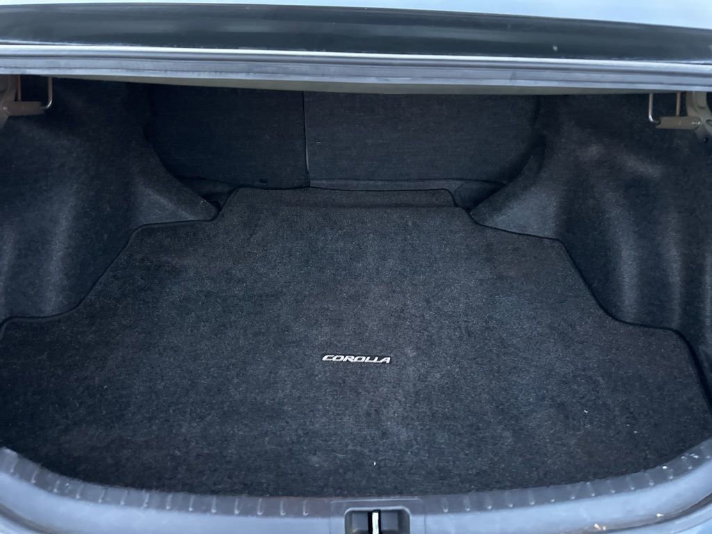 Used 2019 Toyota Corolla LE image 36