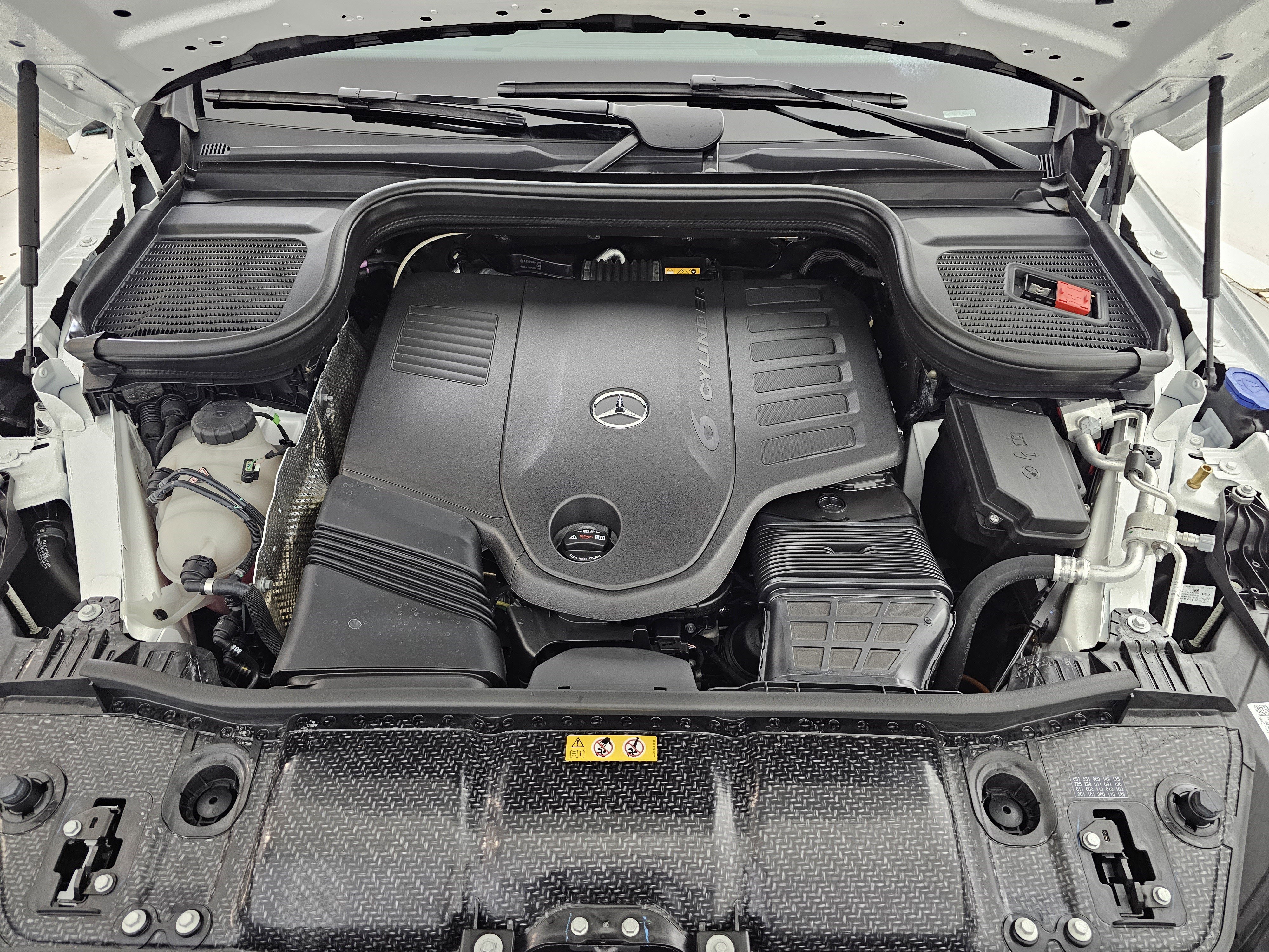 Used 2025 Mercedes-Benz GLE 450 4MATIC image 52