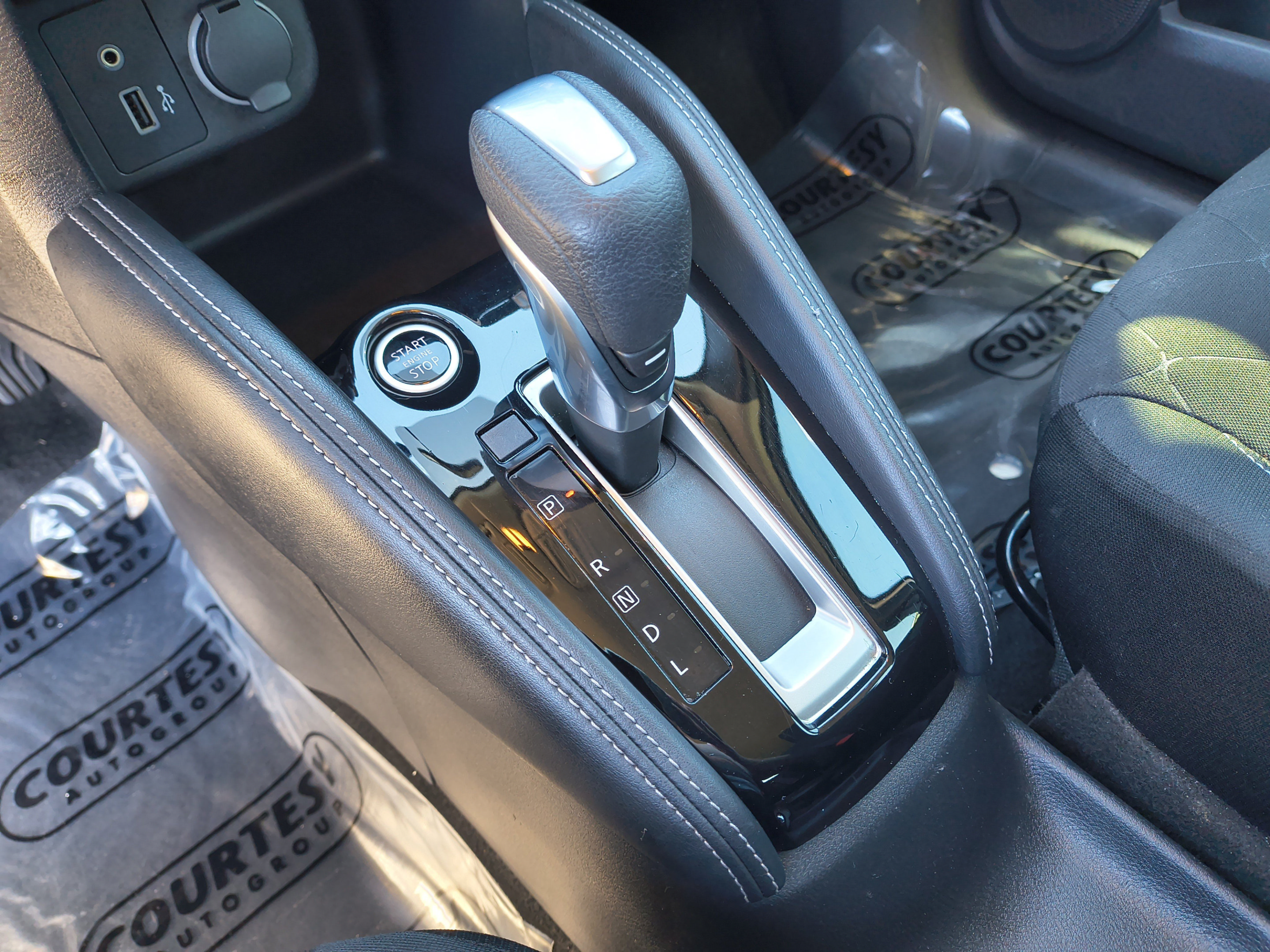 Certified 2019 Nissan Kicks SV FWD image 27