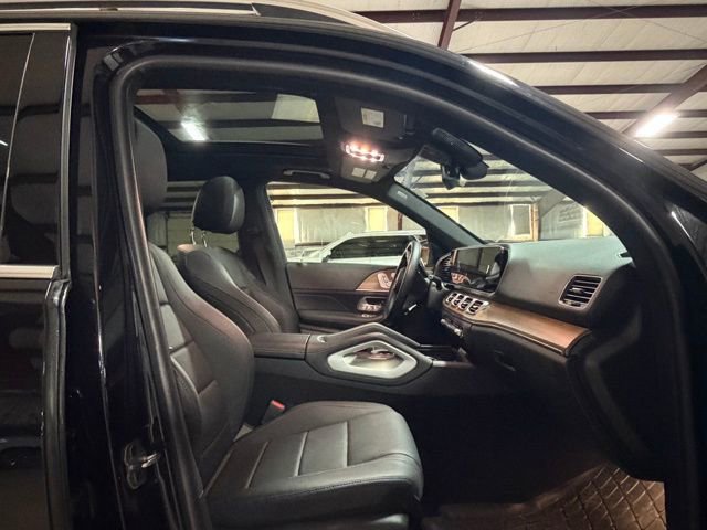 Used 2025 Mercedes-Benz GLE 350 4MATIC image 11