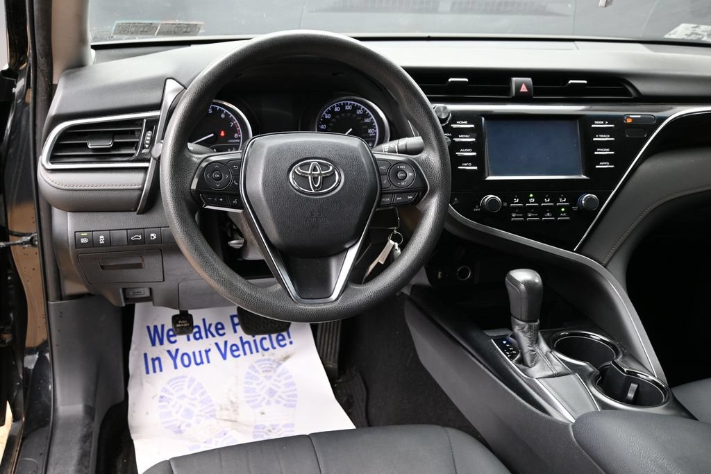 Used 2018 Toyota Camry LE FWD image 26