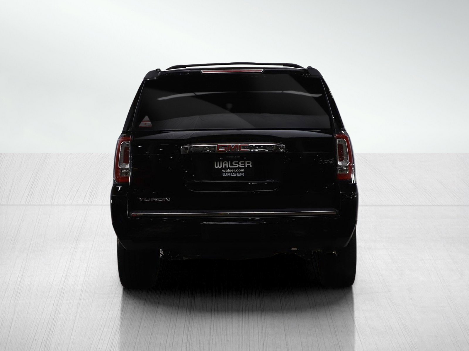 Used 2018 GMC Yukon Denali image 4