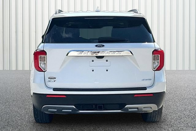 Used 2023 Ford Explorer XLT w/ Equipment Group 202A AWD/4WD image 4
