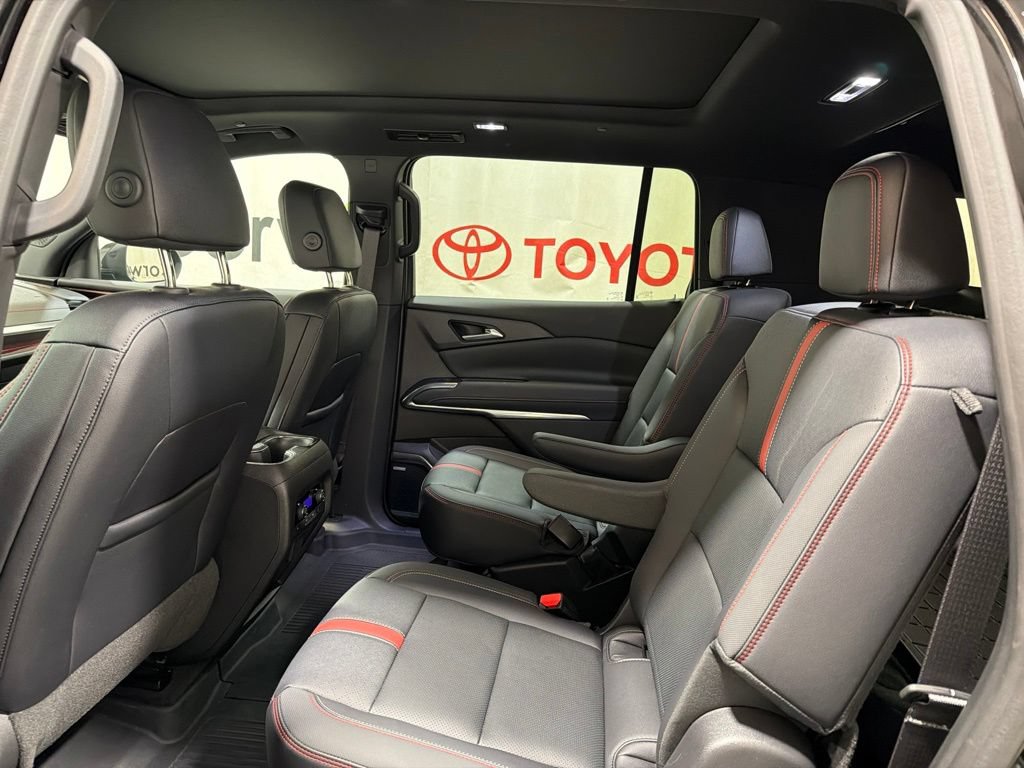 Used 2024 Chevrolet Traverse RS w/ LPO, Floor Liner Package AWD/4WD image 20