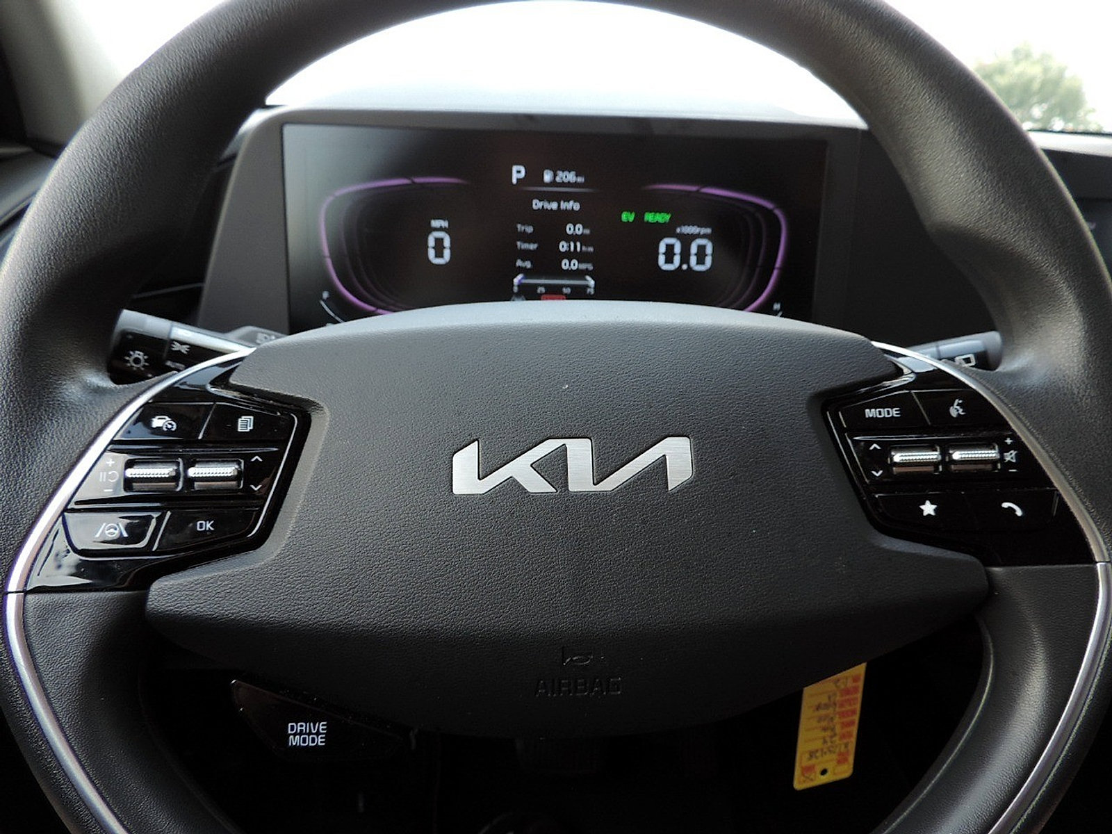 Used 2024 Kia Niro LX FWD image 23