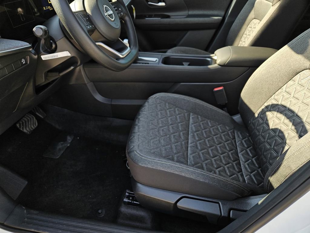 New 2026 Nissan Kicks SV image 14