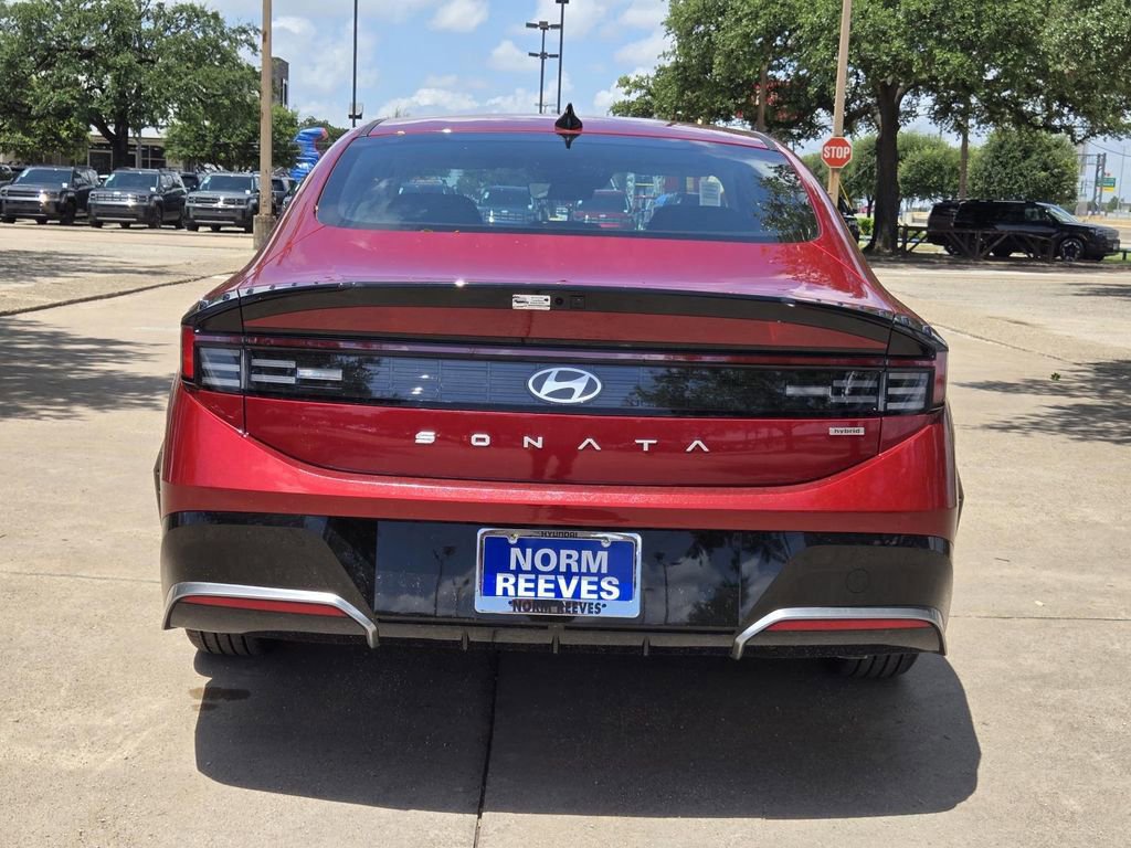 New 2025 Hyundai Sonata SEL FWD image 4