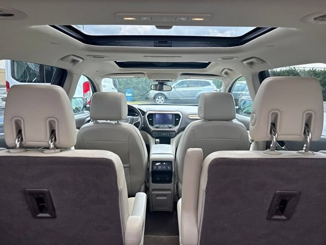 Used 2018 GMC Acadia Denali w/ Technology Package AWD/4WD image 11