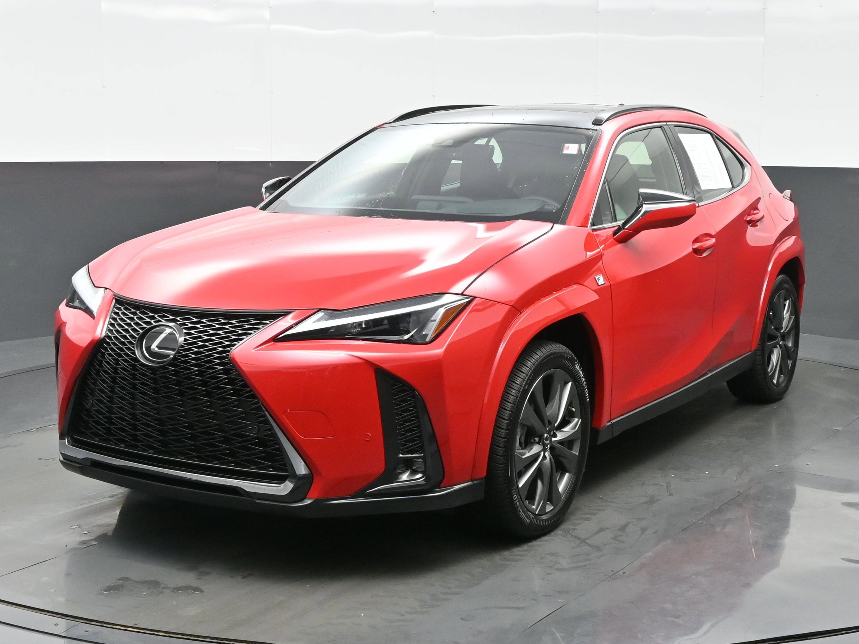 Used 2023 Lexus UX 250h F Sport video 1