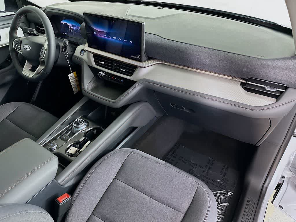 New 2026 Ford Explorer Active RWD image 31