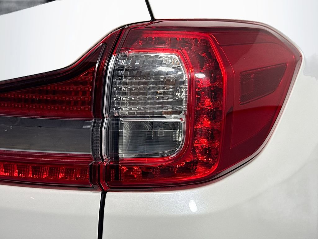 Used 2022 Subaru Ascent Limited w/ Technology Package image 36
