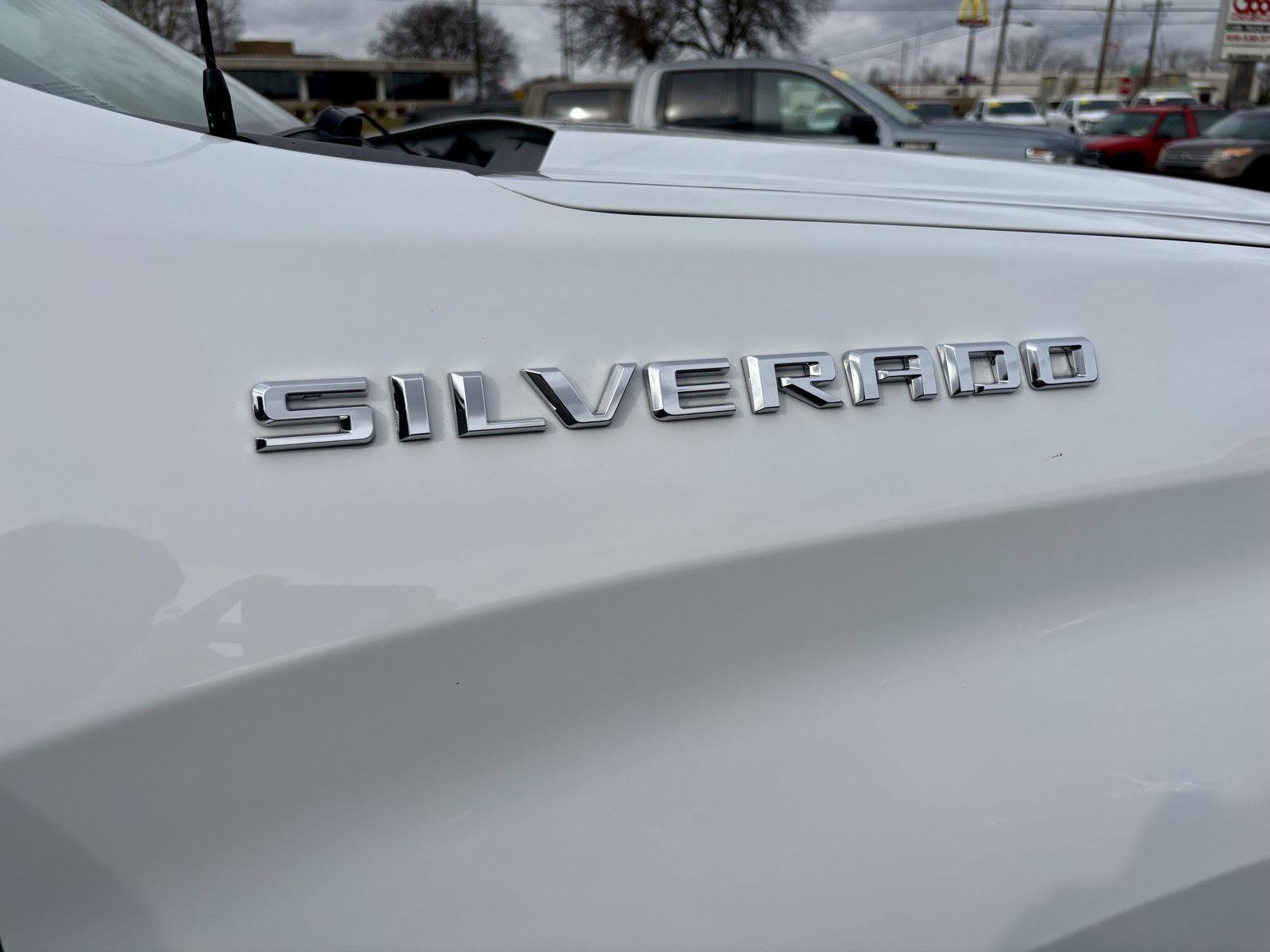 Used 2020 Chevrolet Silverado 1500 LT w/ Convenience Package image 37