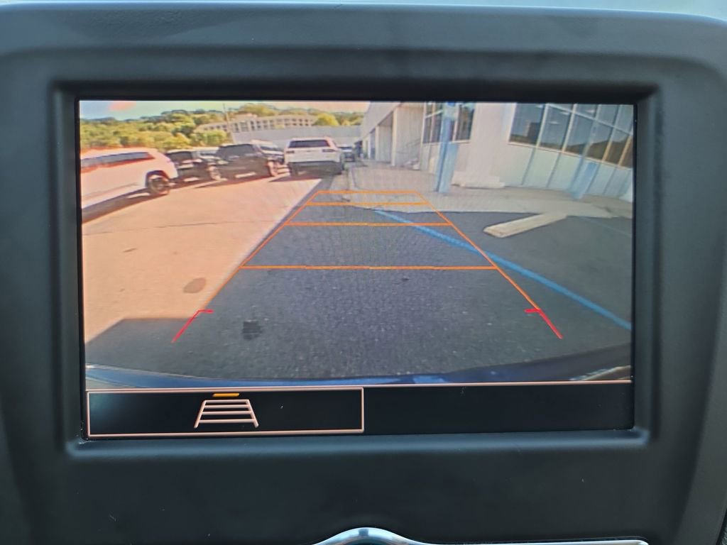 Used 2022 Chevrolet Equinox LS w/ Driver Confidence II Package AWD/4WD image 23