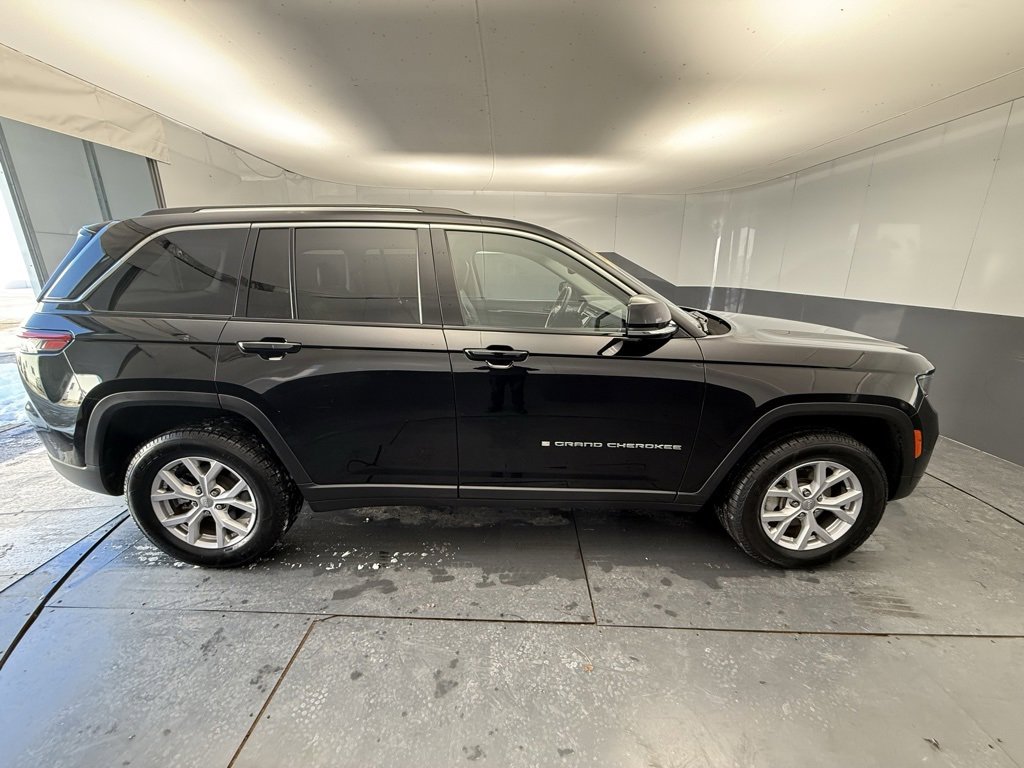 Used 2022 Jeep Grand Cherokee Limited image 13