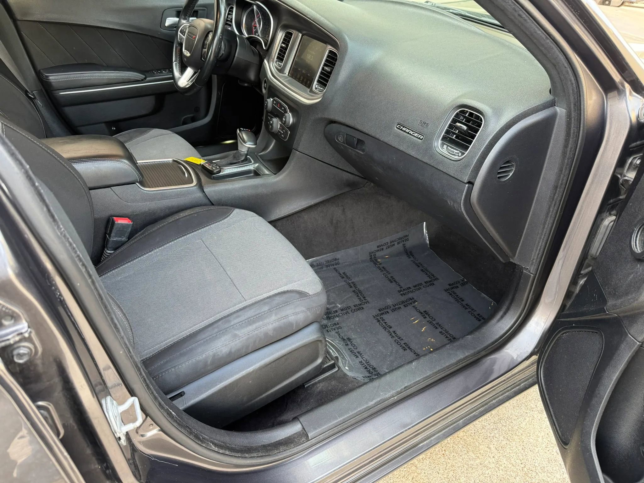 Used 2016 Dodge Charger SXT image 21