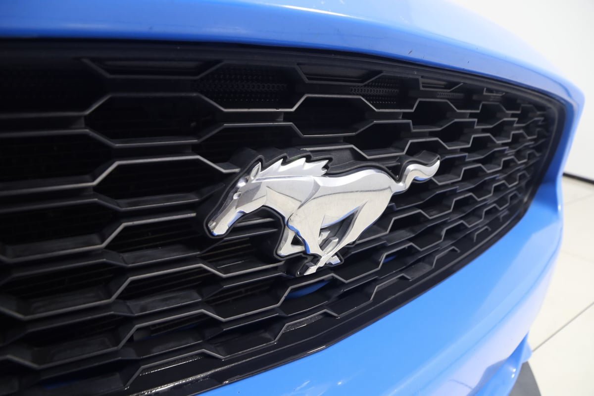 Used 2017 Ford Mustang Convertible RWD image 15