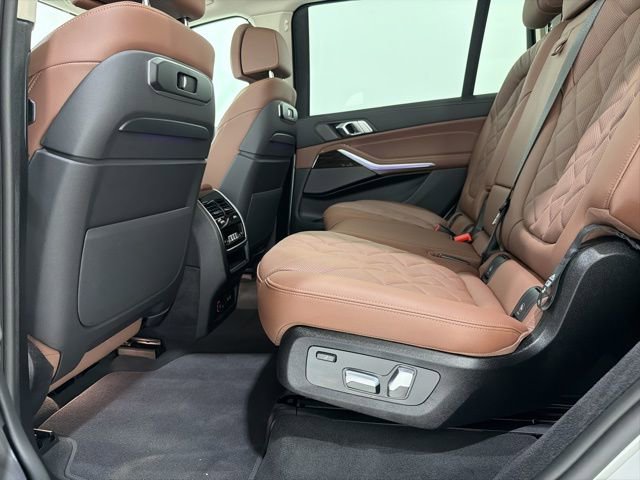 Used 2026 BMW X7 xDrive40i image 17