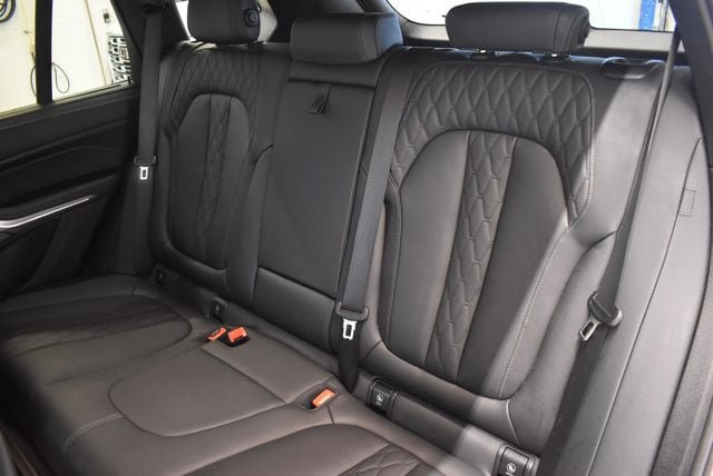 Used 2024 BMW X5 M60i w/ Executive Package AWD/4WD image 7