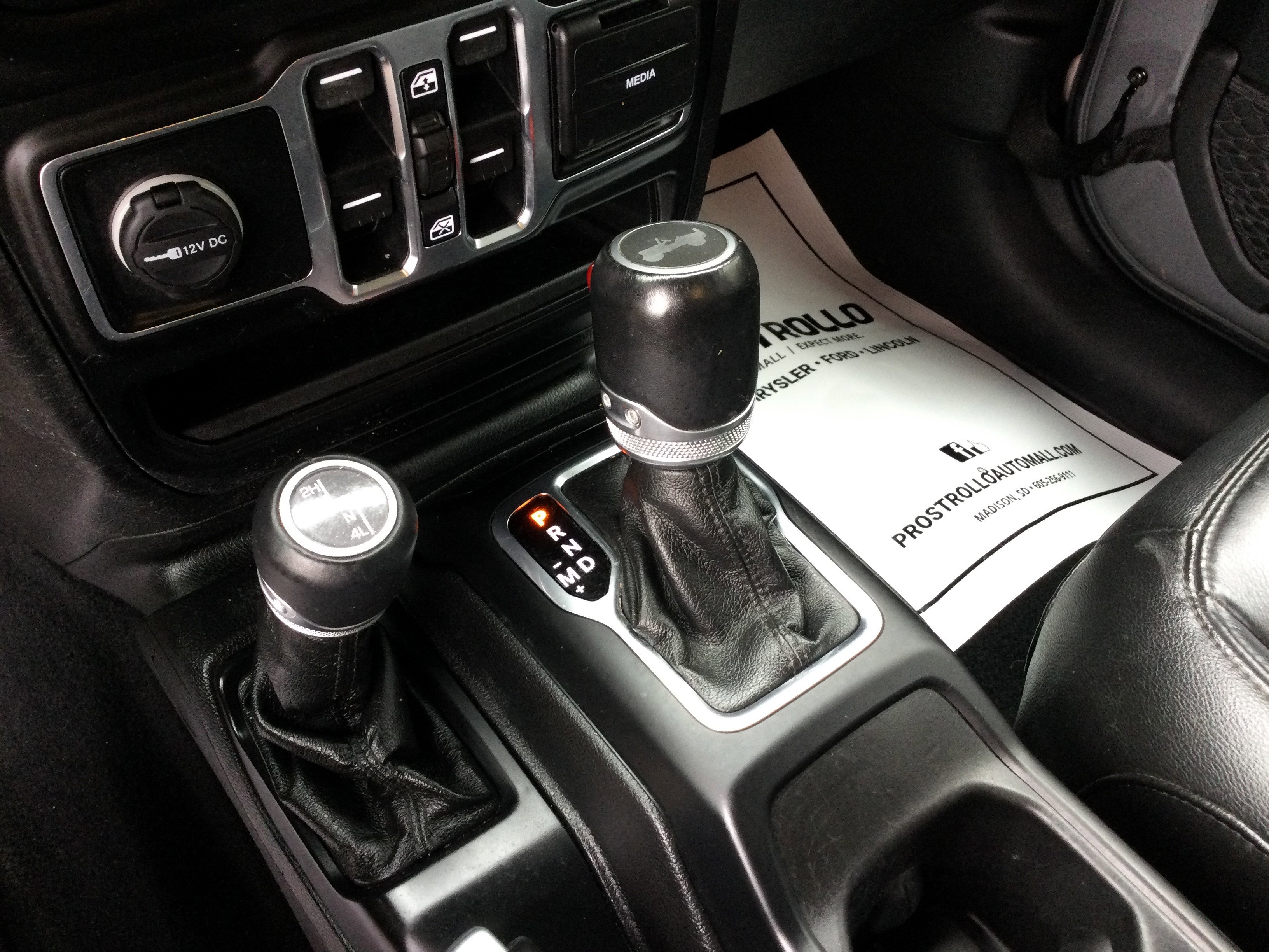 Used 2020 Jeep Wrangler Unlimited Sahara image 14