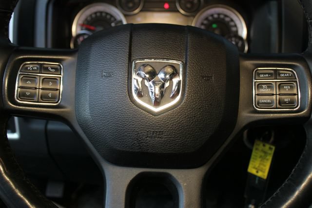 Used 2019 RAM 1500 Classic SLT w/ Black Appearance Group AWD/4WD image 17