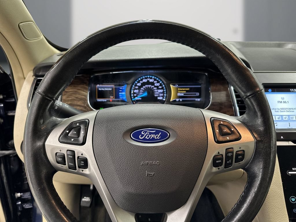 Used 2016 Ford Taurus Limited w/ Equipment Group 301A FWD image 22