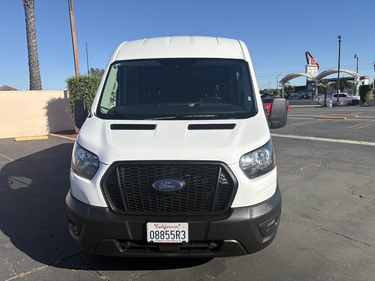 Used 2024 Ford Transit 250 148 Medium Roof Extended AWD image 5