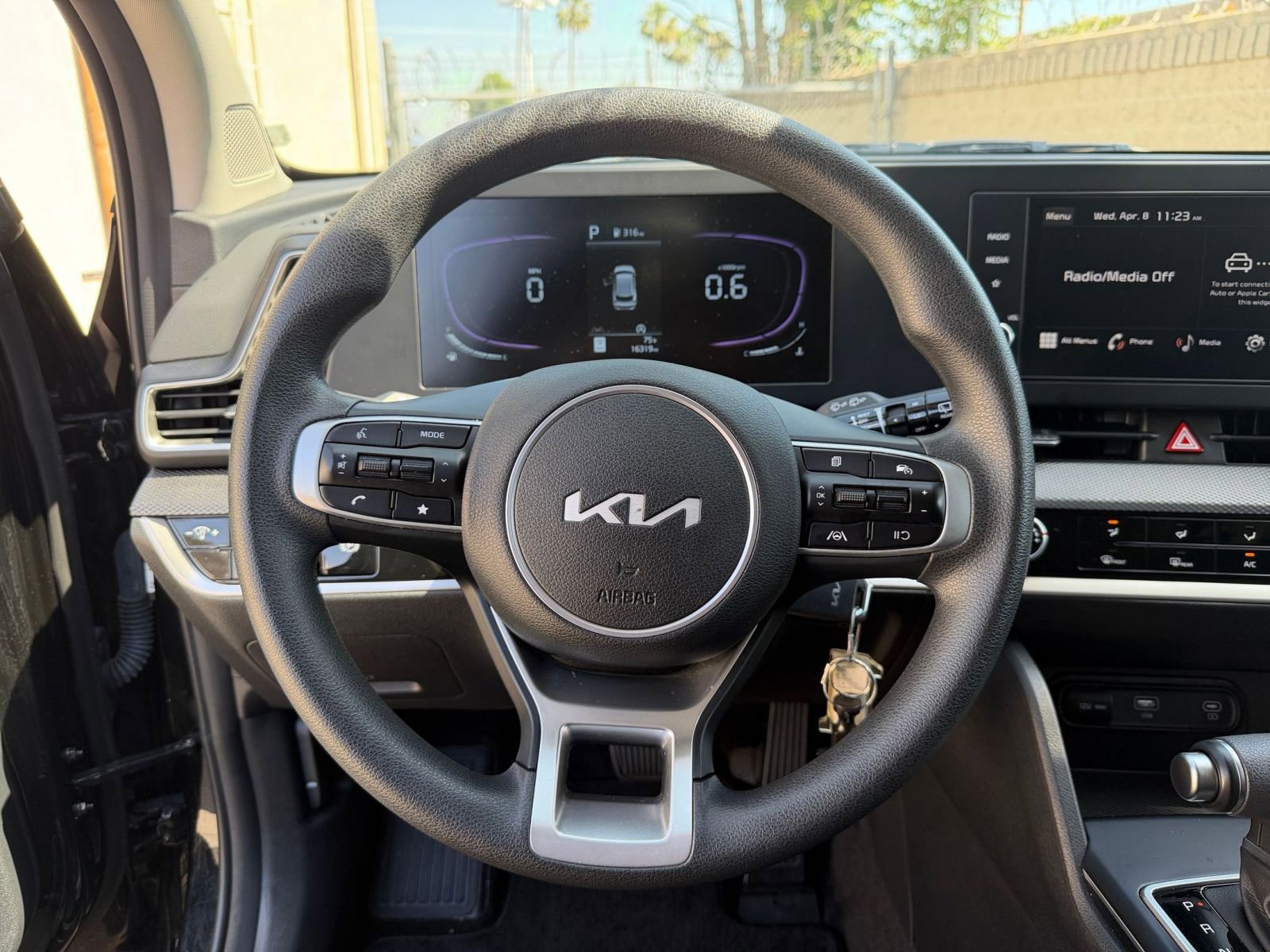 Used 2025 Kia Sportage LX image 27