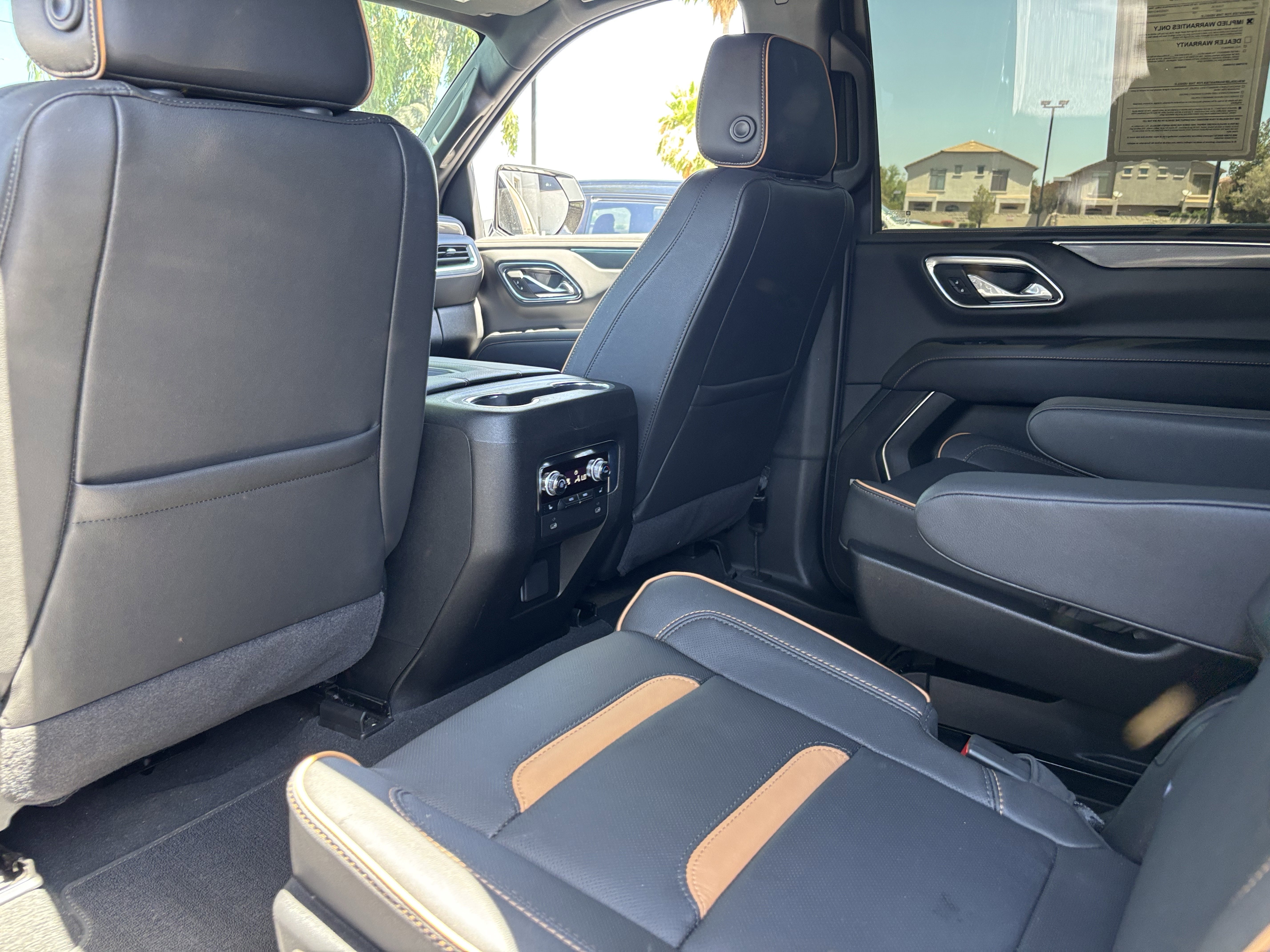 Used 2024 GMC Yukon XL AT4 w/ Technology Package AWD/4WD image 16