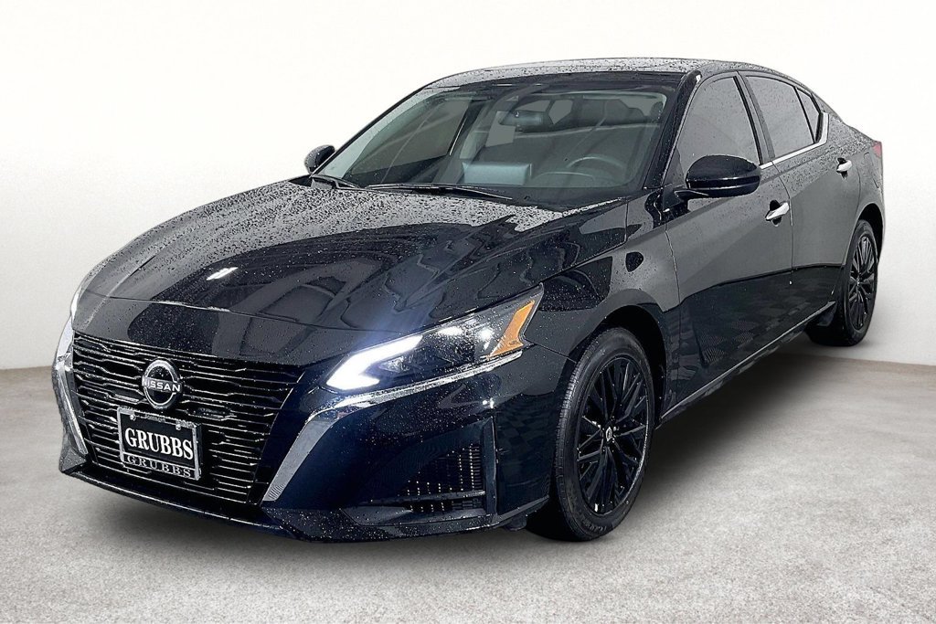 Used 2025 Nissan Altima 2.5 SV w/ SV Special Edition Package AWD/4WD image 13
