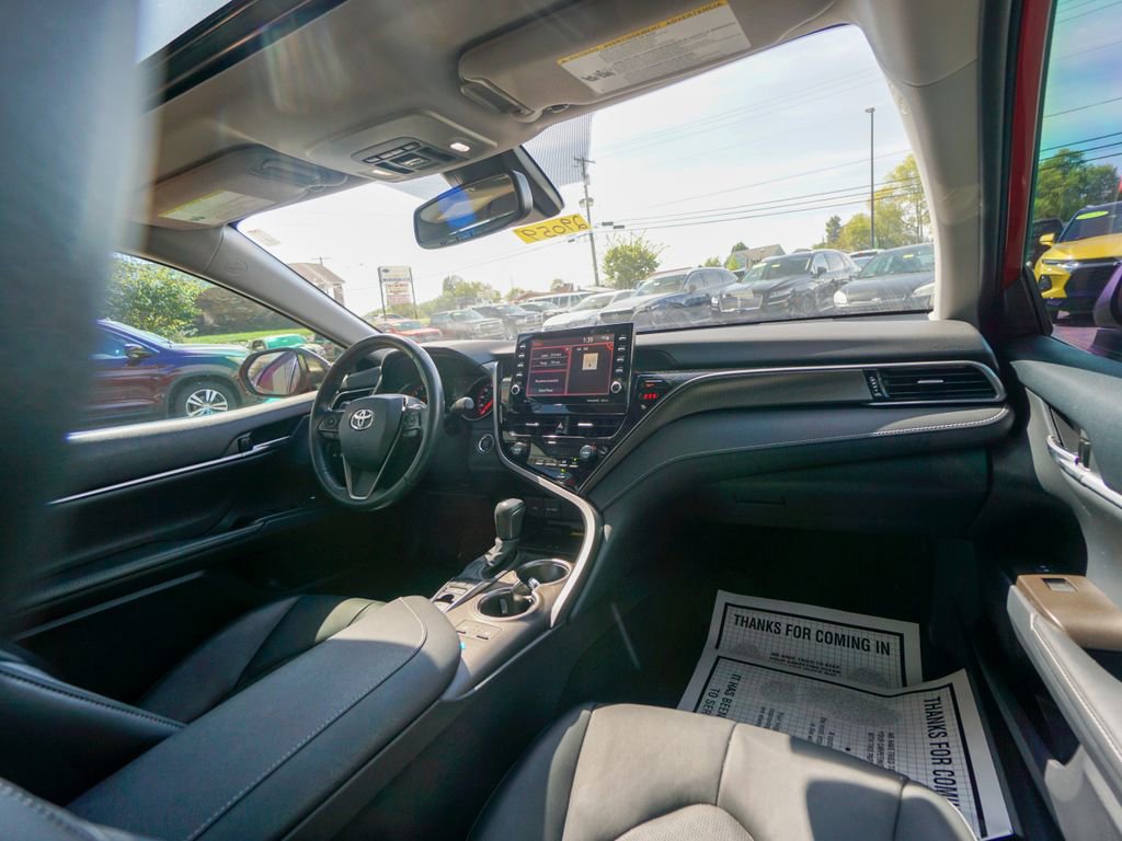 Used 2022 Toyota Camry XSE image 26