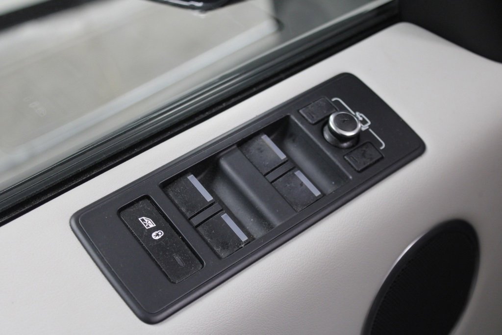 Used 2015 Land Rover Range Rover Sport Supercharged image 15