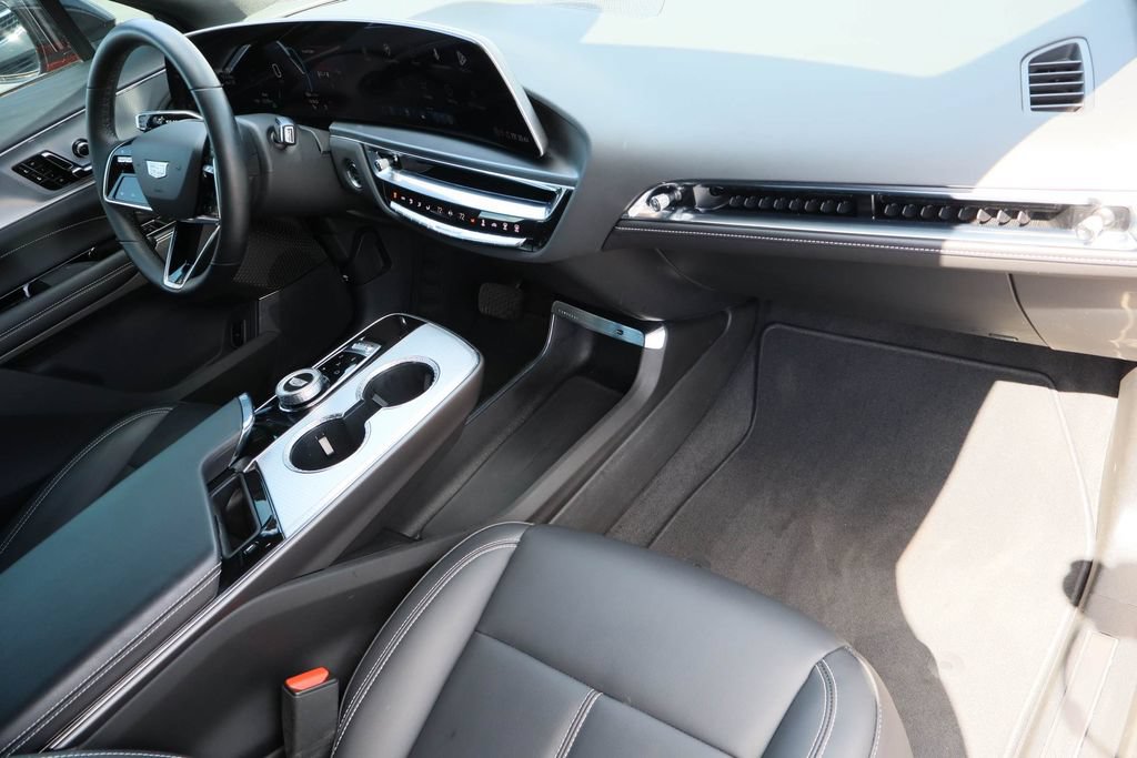 Certified 2024 Cadillac Lyriq Tech AWD/4WD image 30